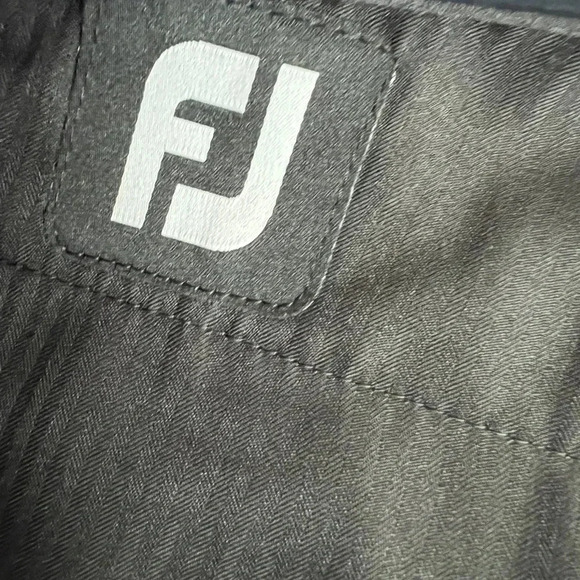 Footjoy Men’s Black Golf Shorts Size 36 - Picture 3 of 5